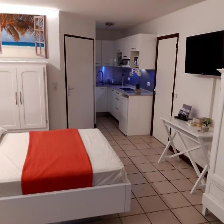 Studio Climatisé - Piscine-Plage - 1 à 2 personnes Sainte-Anne Exterior foto